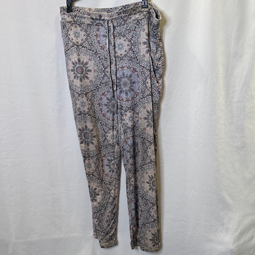 Ink & Ivy sleep pants.  Elastic waist with drawstring, side pockets.  Sz M